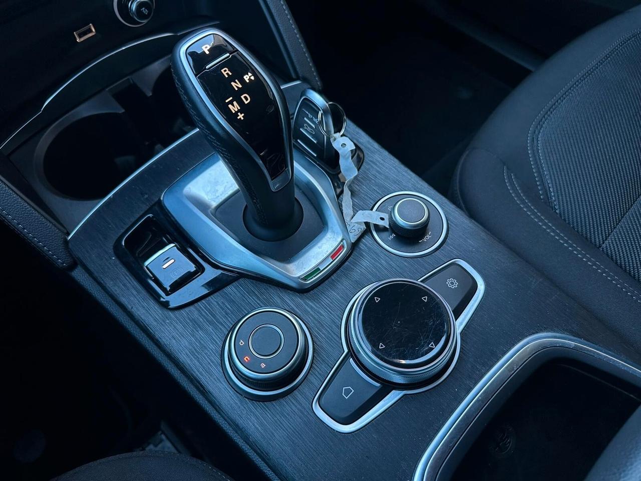 Alfa Romeo Stelvio 2.2 Turbodiesel 190 CV AT8 Q4 Sprint