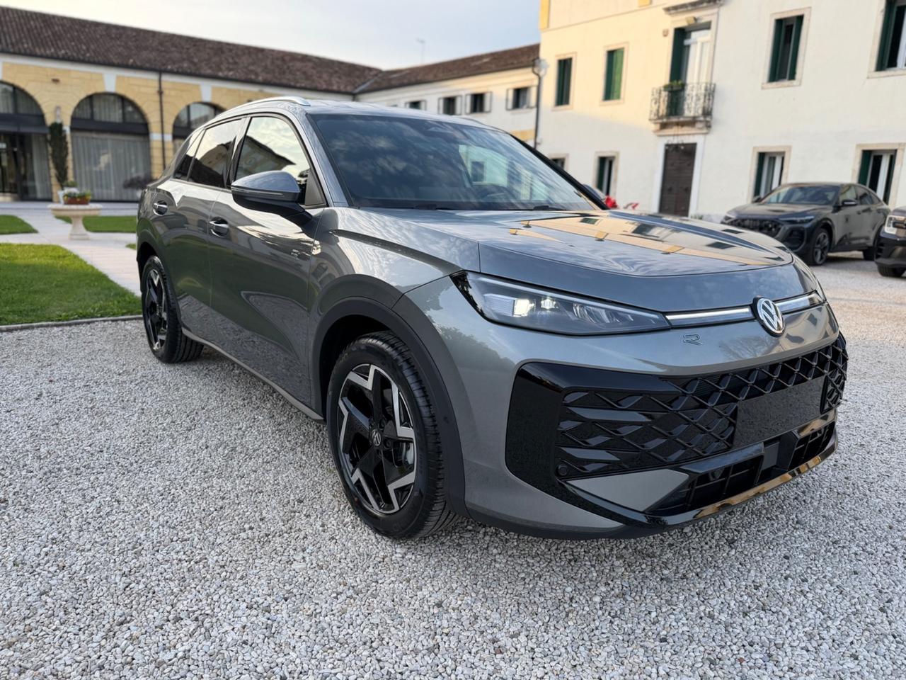 Volkswagen T-Roc 1.5 eTSI ACT 150 CV DSG R-Line