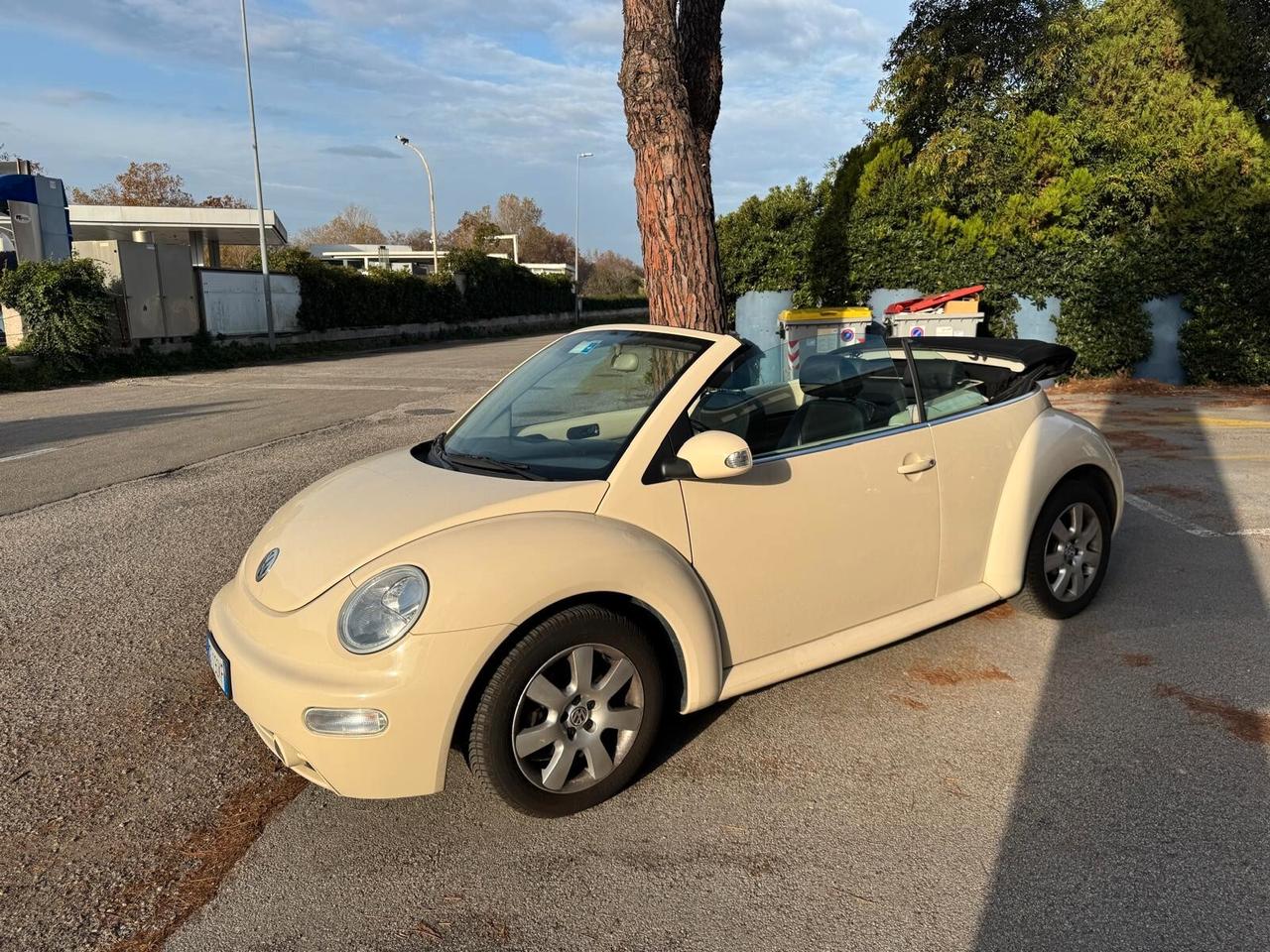 Volkswagen New Beetle 1.6 Cabrio