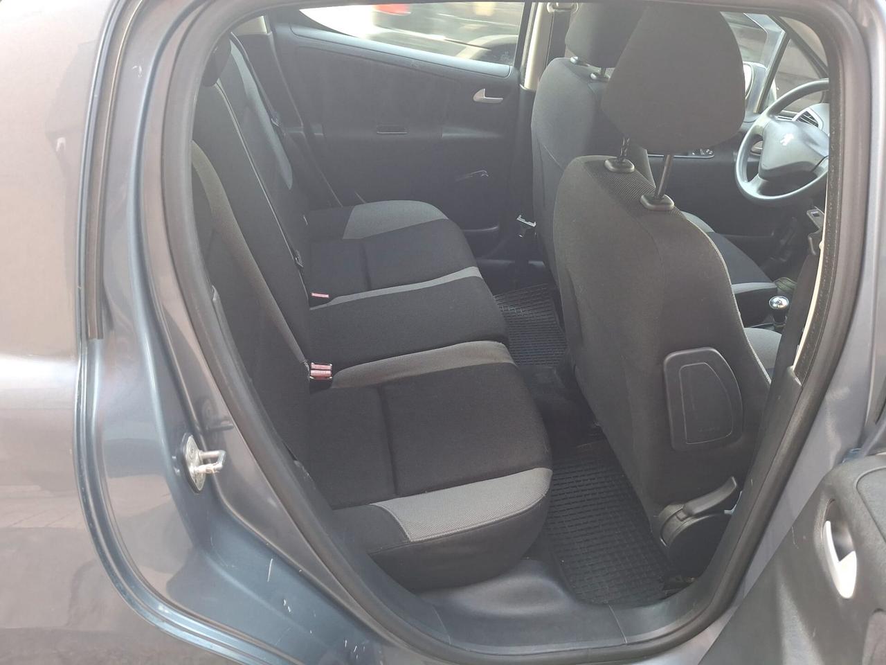 Peugeot 207 1.4 HDi 70CV 5p. ONE Line