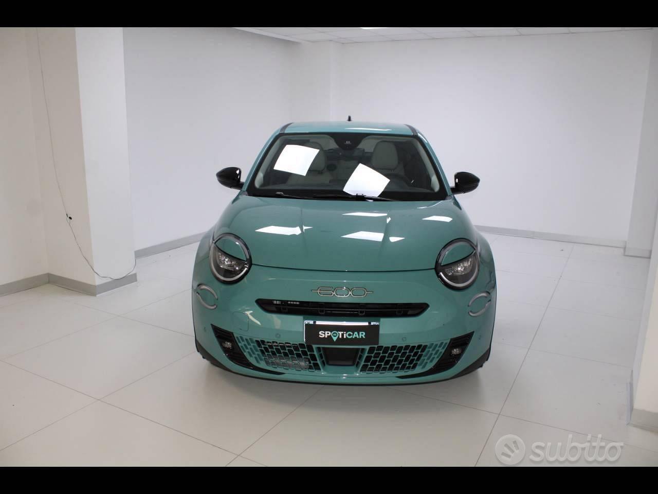 FIAT 600 (2023-->) - 600 Hybrid 110 CV DCT MHEV La