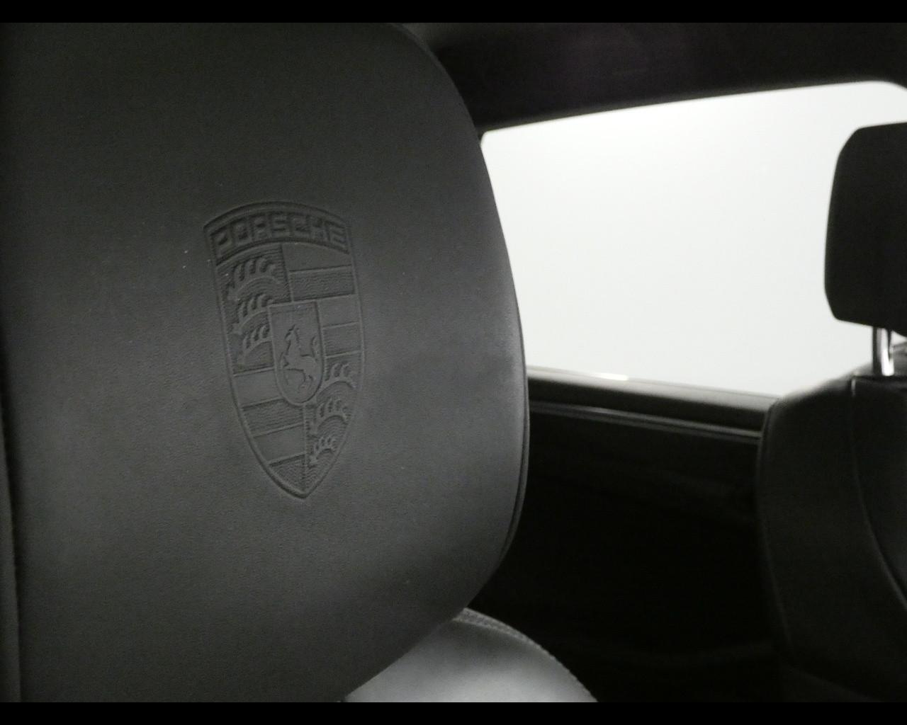 PORSCHE Macan - 2.0 T