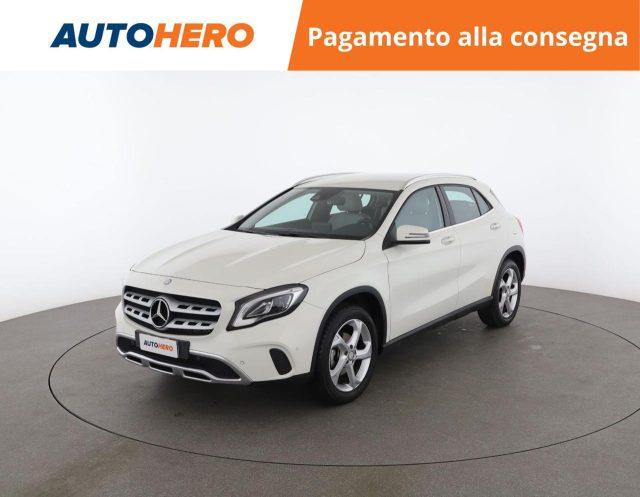 MERCEDES-BENZ GLA 200 d Automatic 4Matic Sport