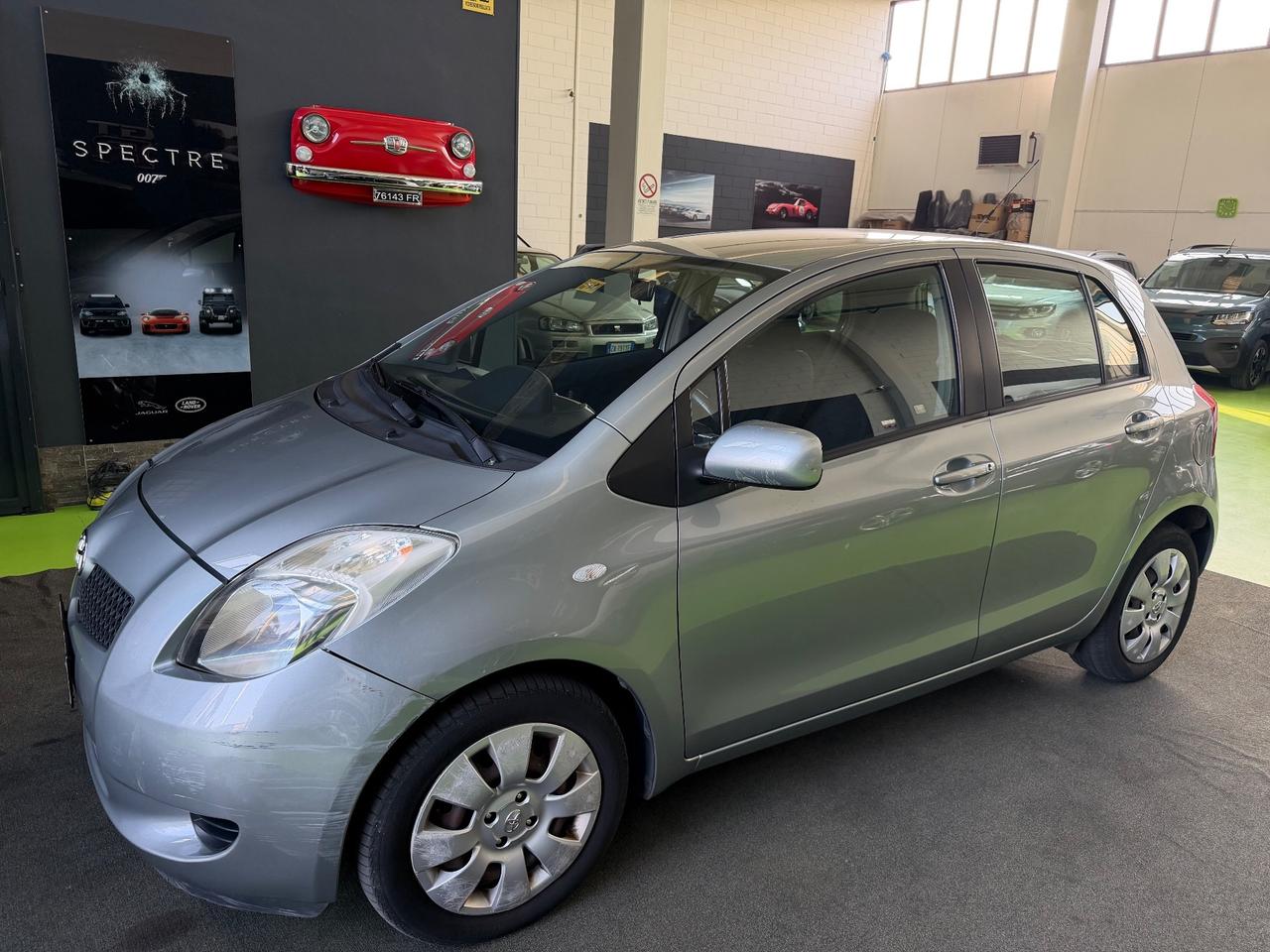Toyota Yaris 1.3 CAMBIO AUTOMATICO -SOLO 93.500KM-