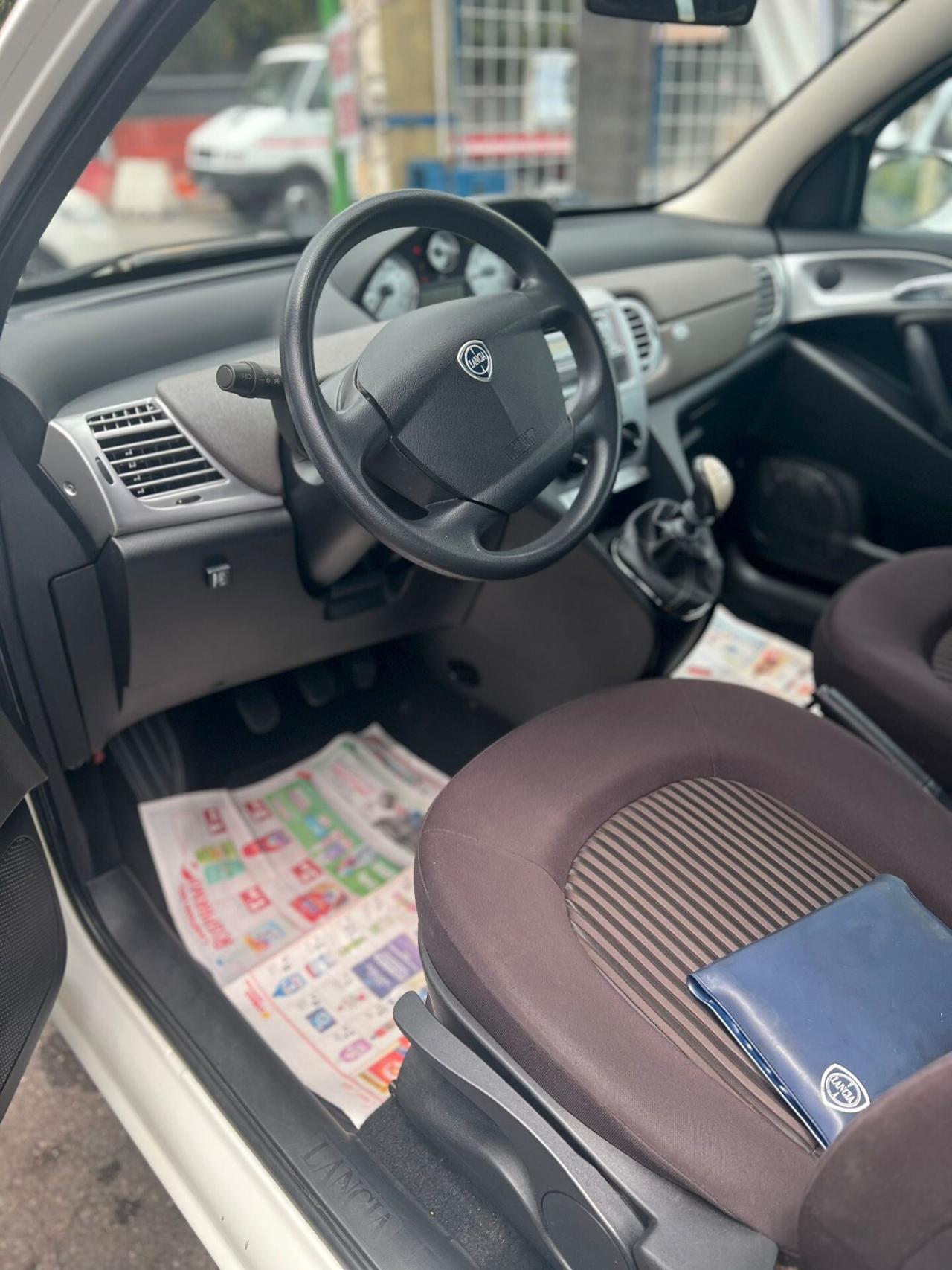 Lancia Ypsilon 1.4 Platino Ecochic GPL
