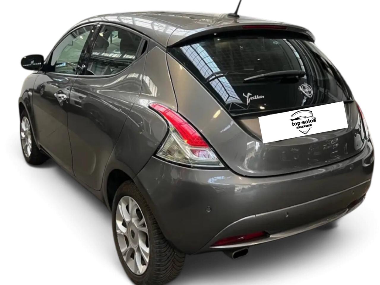 Lancia Ypsilon 1.2 69 CV 5 porte Platinum Si Neopatentati