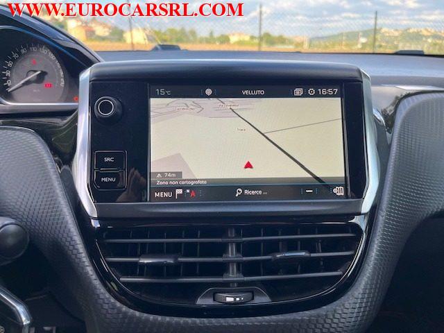 PEUGEOT 2008 BlueHDi 100 S&S Allure