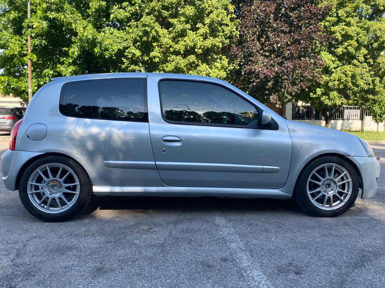 Renault Clio 2.0 16V cat 3 porte Sport
