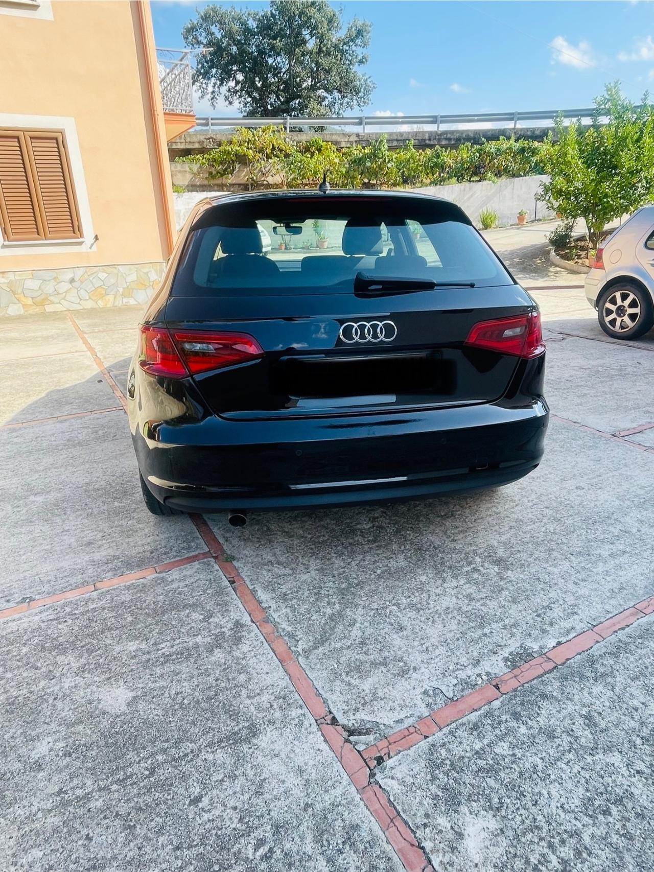 Audi A3 1.6 TDI clean diesel S tronic Ambition