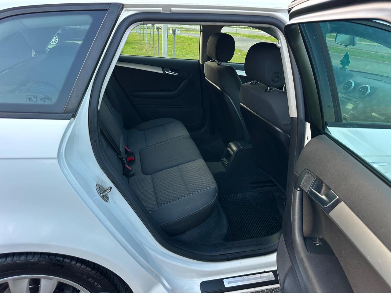 Audi A3 SPB 1.6TDi S tronic Attraction