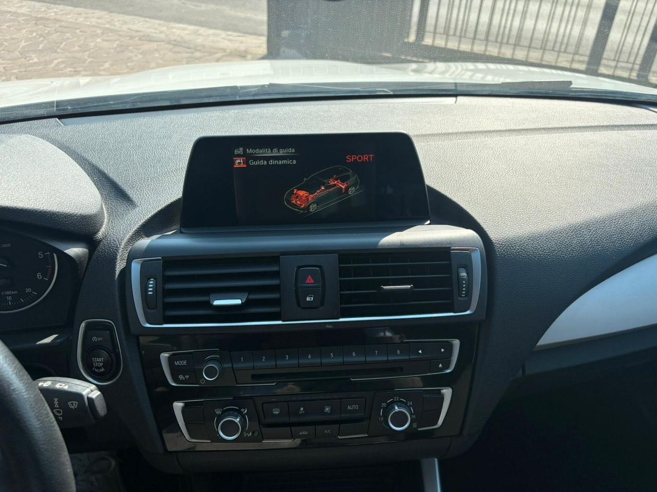 Bmw 116 116d 5p. Business