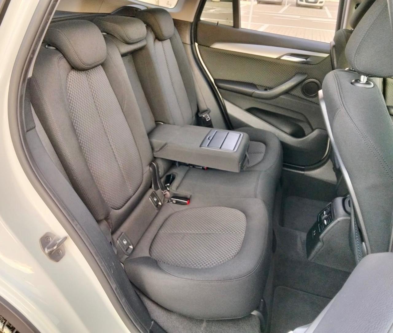 Bmw X1 xDrive18d Automatik*Navi*Camera*Cruise*Pdc