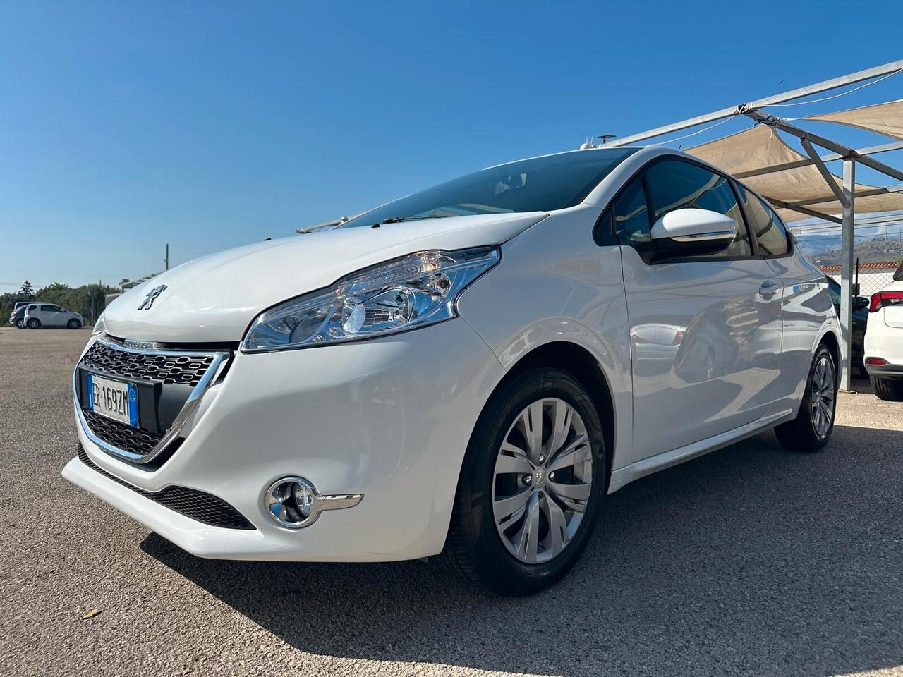 Peugeot 208 Benzina