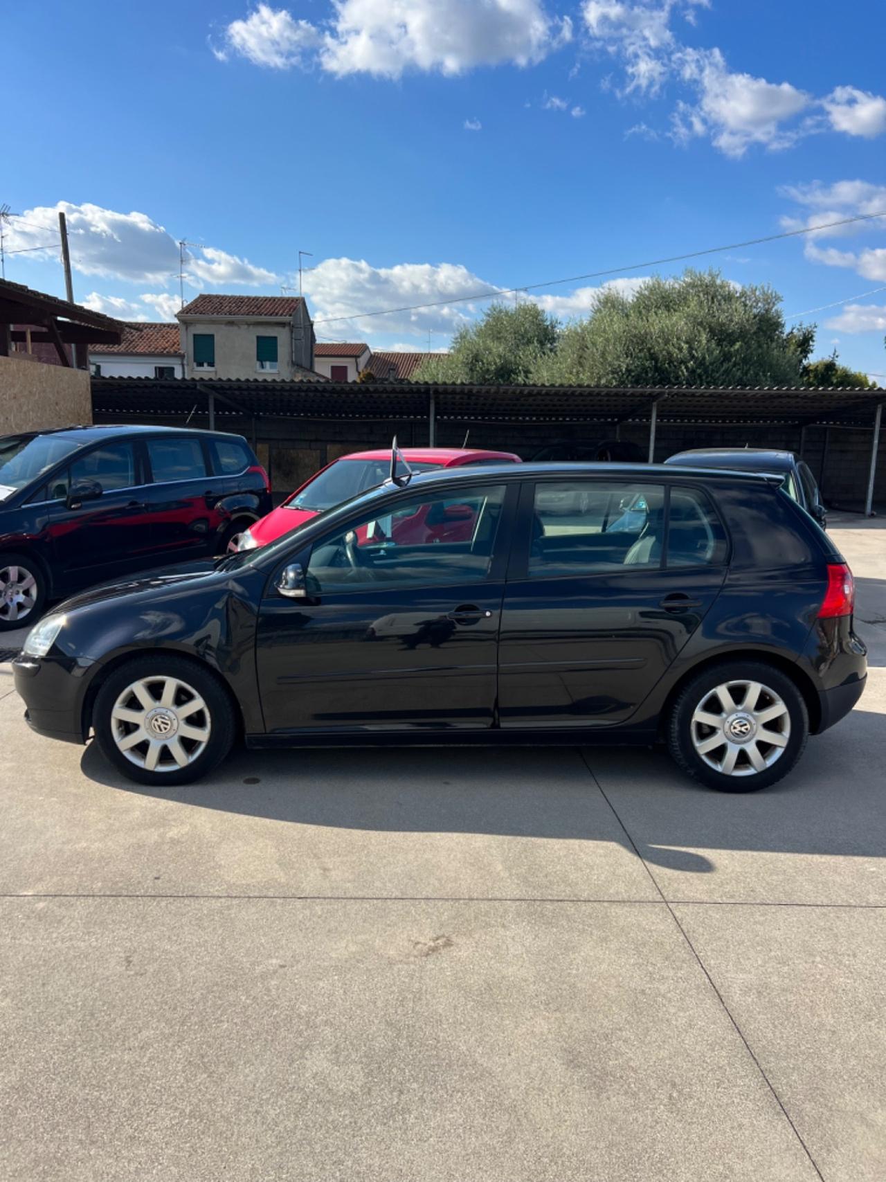 Volkswagen Golf 2.0 16V TDI 5p. Sportline