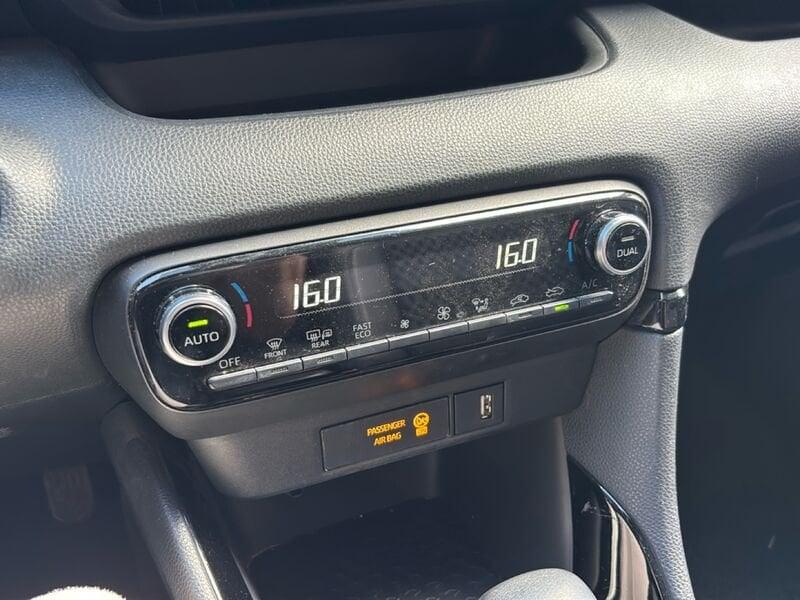 Toyota Yaris Hybrid Lounge MY21