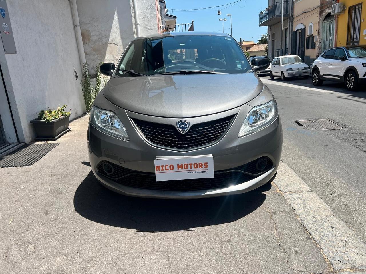 Lancia Ypsilon 1.2 69 CV 5 porte Platinum