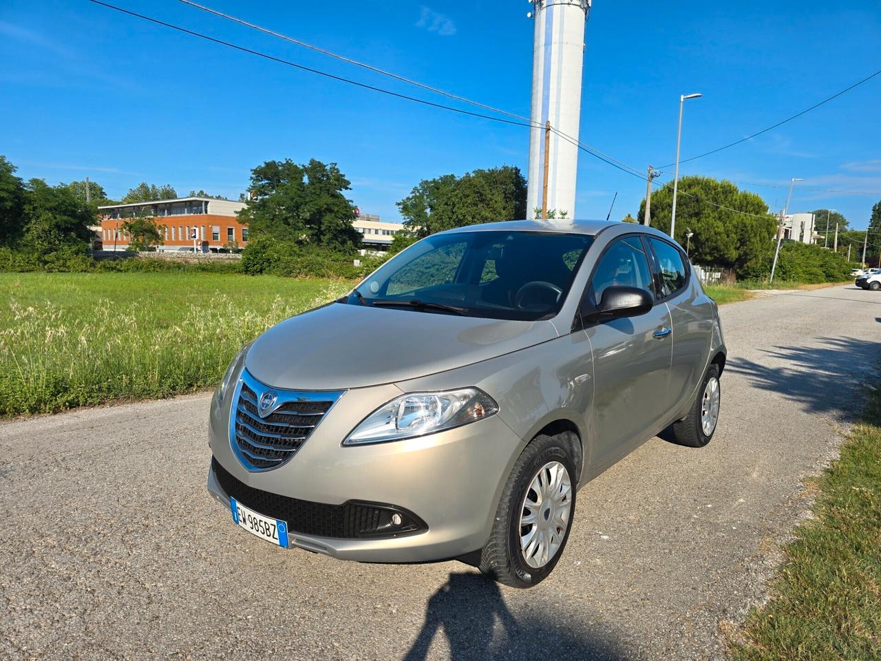 Ypsilon 0.9 TwinAir Metano-GARANZIA- NEOPATENTATI