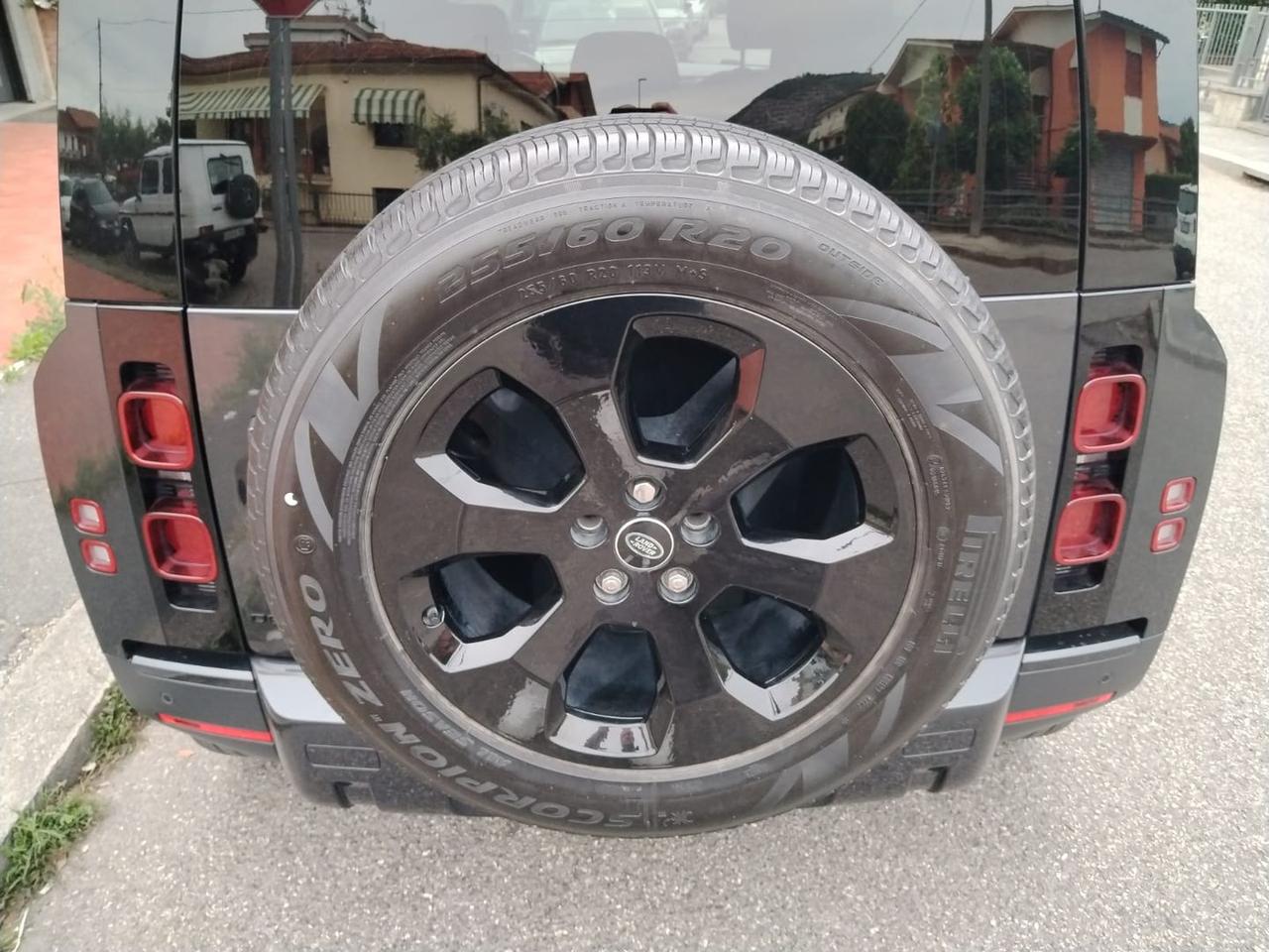 Land Rover Defender SE D 200 MHEV