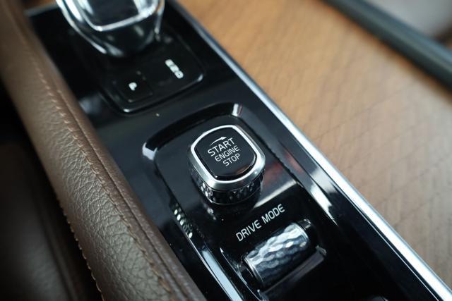 VOLVO XC90 B5 (d) AWD Geartronic 7 posti Inscription 4x4