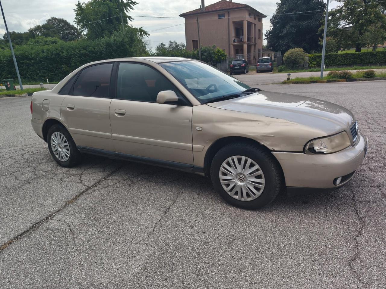 Audi A4 1.9 TDI/115 CV cat qu. Advance