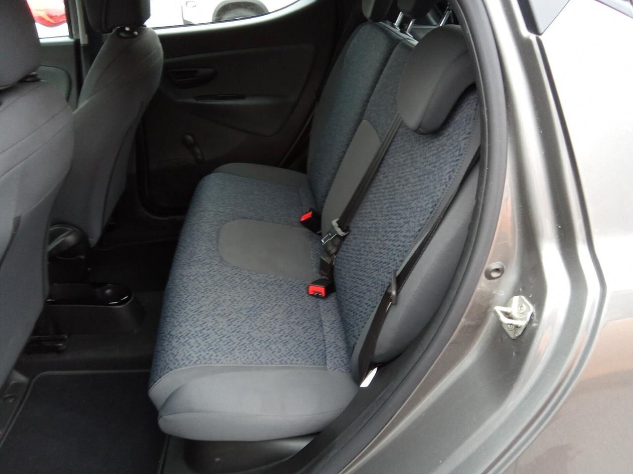 Lancia Ypsilon 1.0 FireFly 5 porte S&S Hybryd Gold
