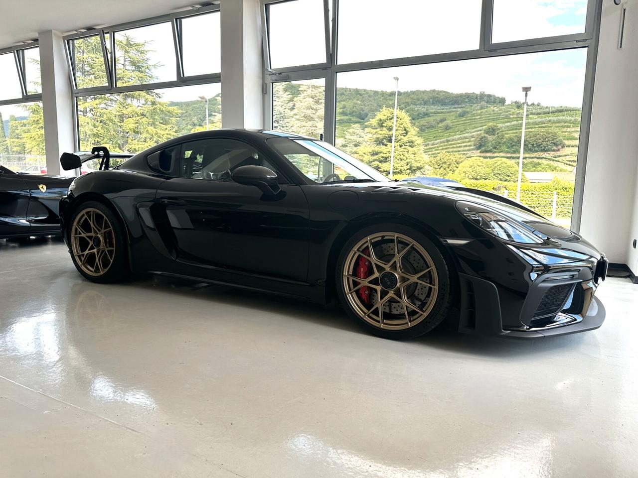 Porsche Cayman 718 4.0 GT4 RS PDK