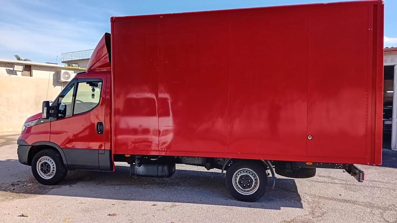 Iveco Daily Iveco Daily 35-13 -2.3 mjt-con box alluminio -11/2018