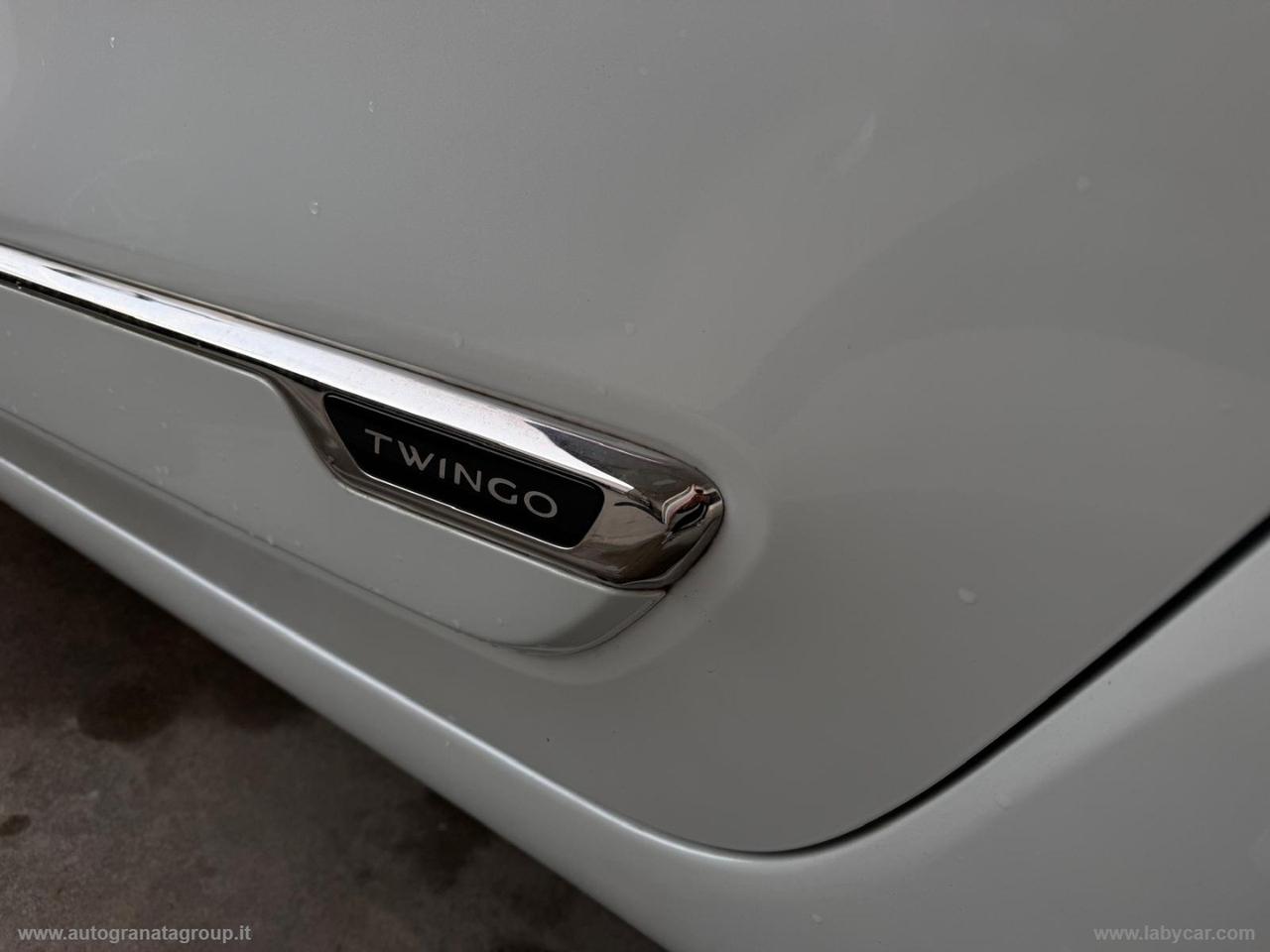 RENAULT Twingo SCe 65 CV Urban Night PARI NUOVO!