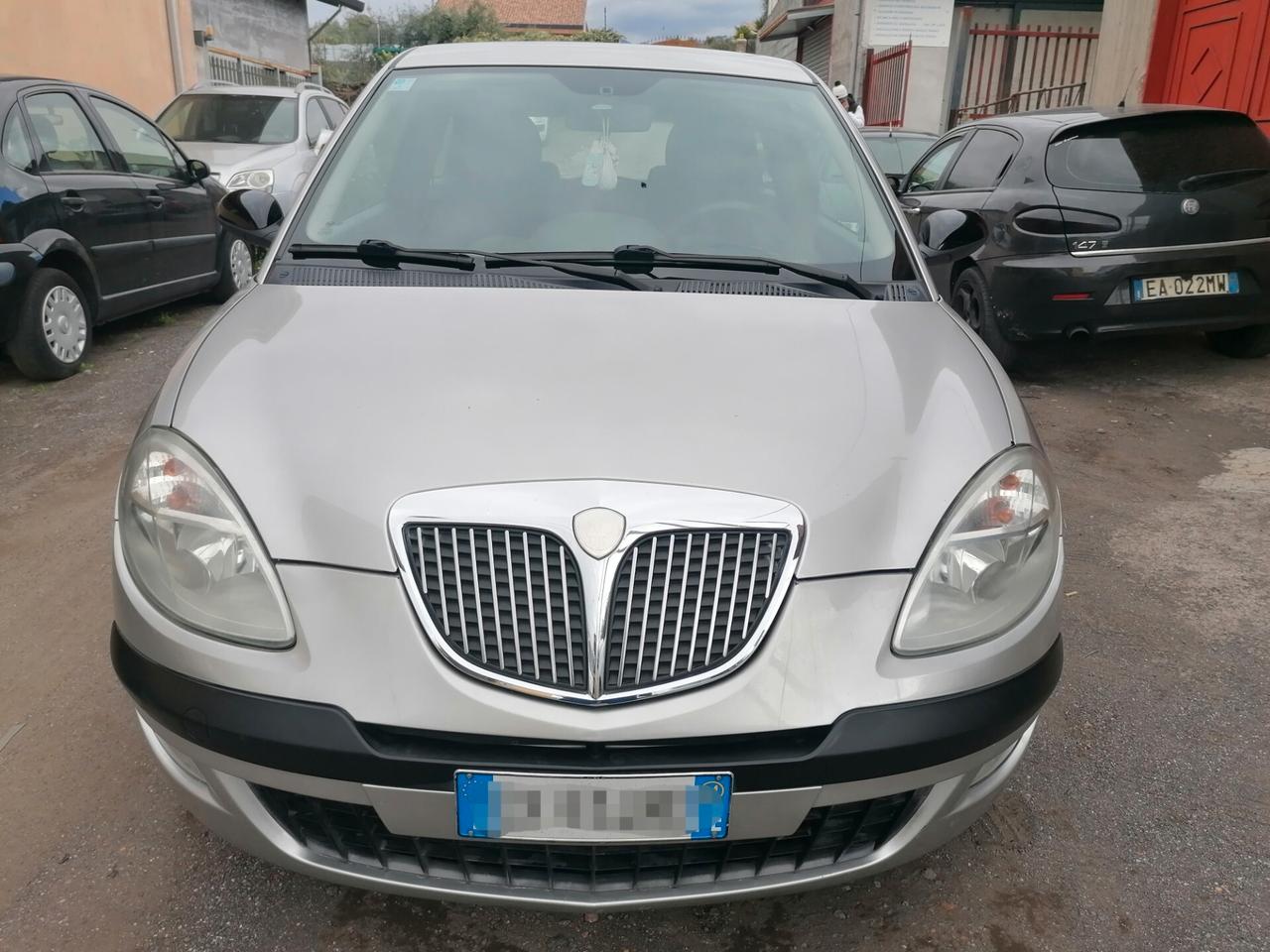 Lancia Ypsilon 1.2 16V Argento