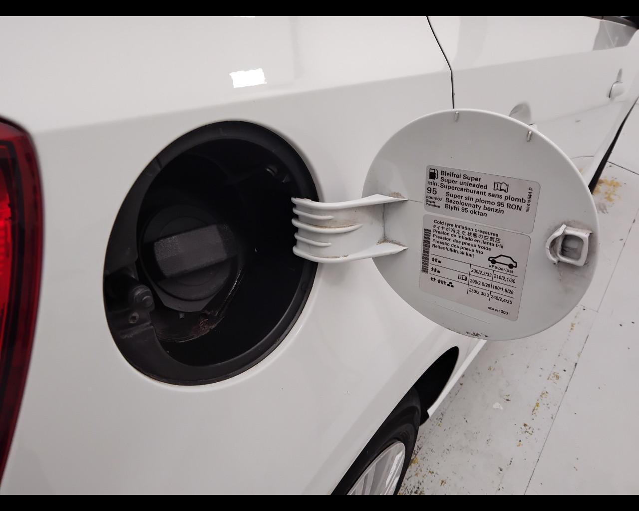 VOLKSWAGEN Polo V 2014 - Polo 5p 1.0 mpi Comfortline 75cv