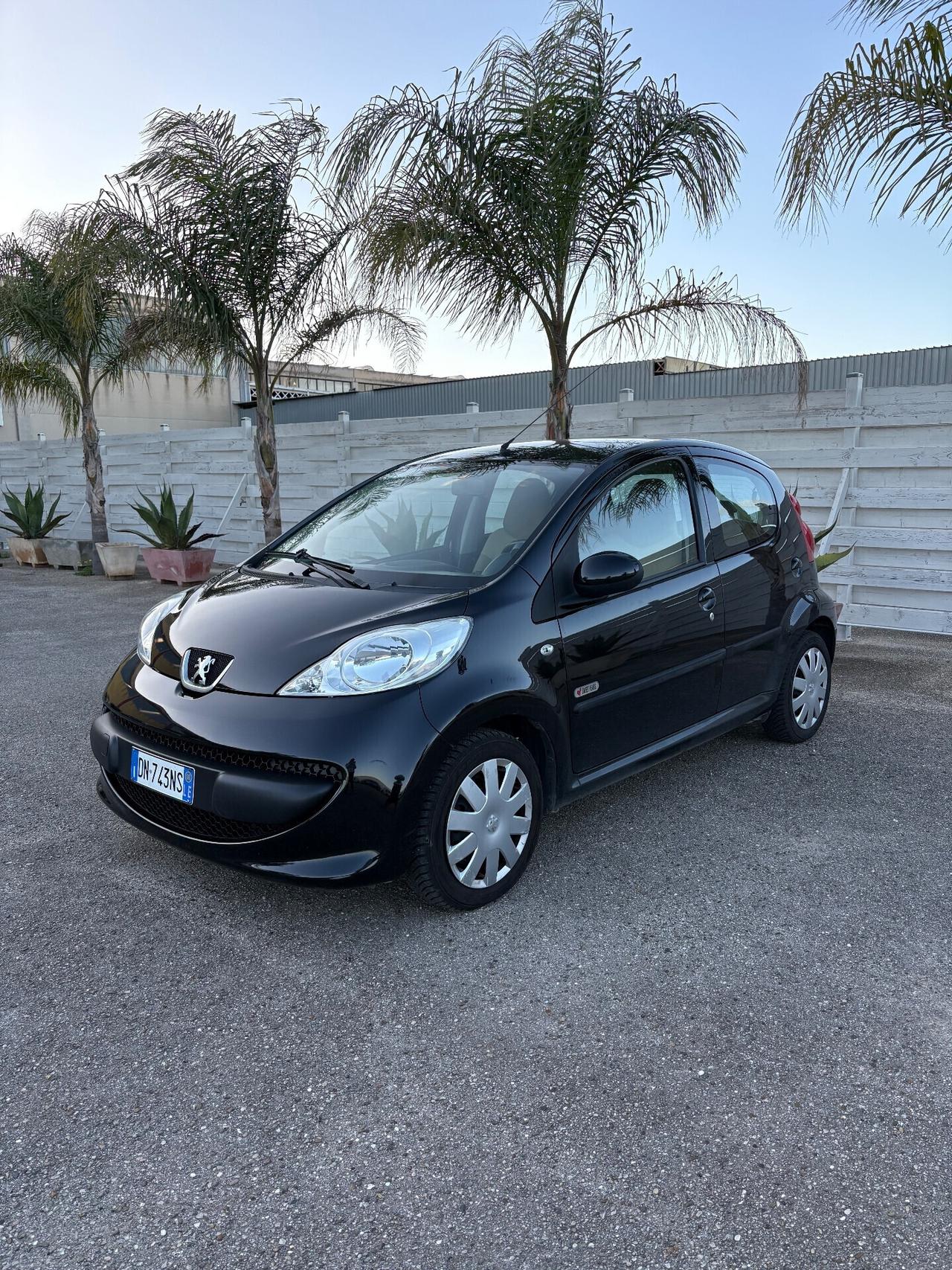 Peugeot 107 1.0 benzina 5p. In perfette condizioni