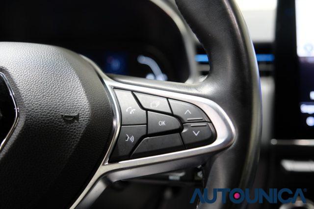 RENAULT Clio FULL HYBRID E-TECH 140 CV 5PORTE INTENS NEOPATENTI