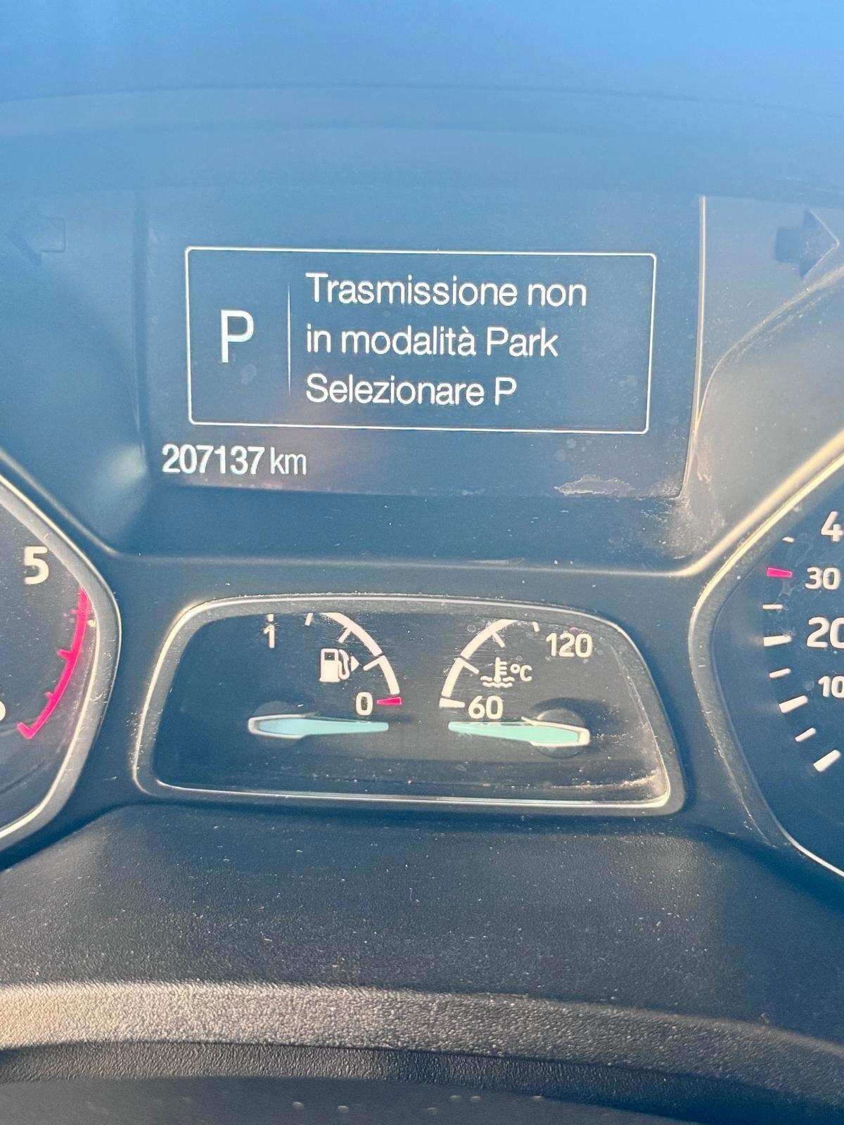 Ford Kuga 1.5 TDCI 120 CV S&S 2WD Powershift ST-Line