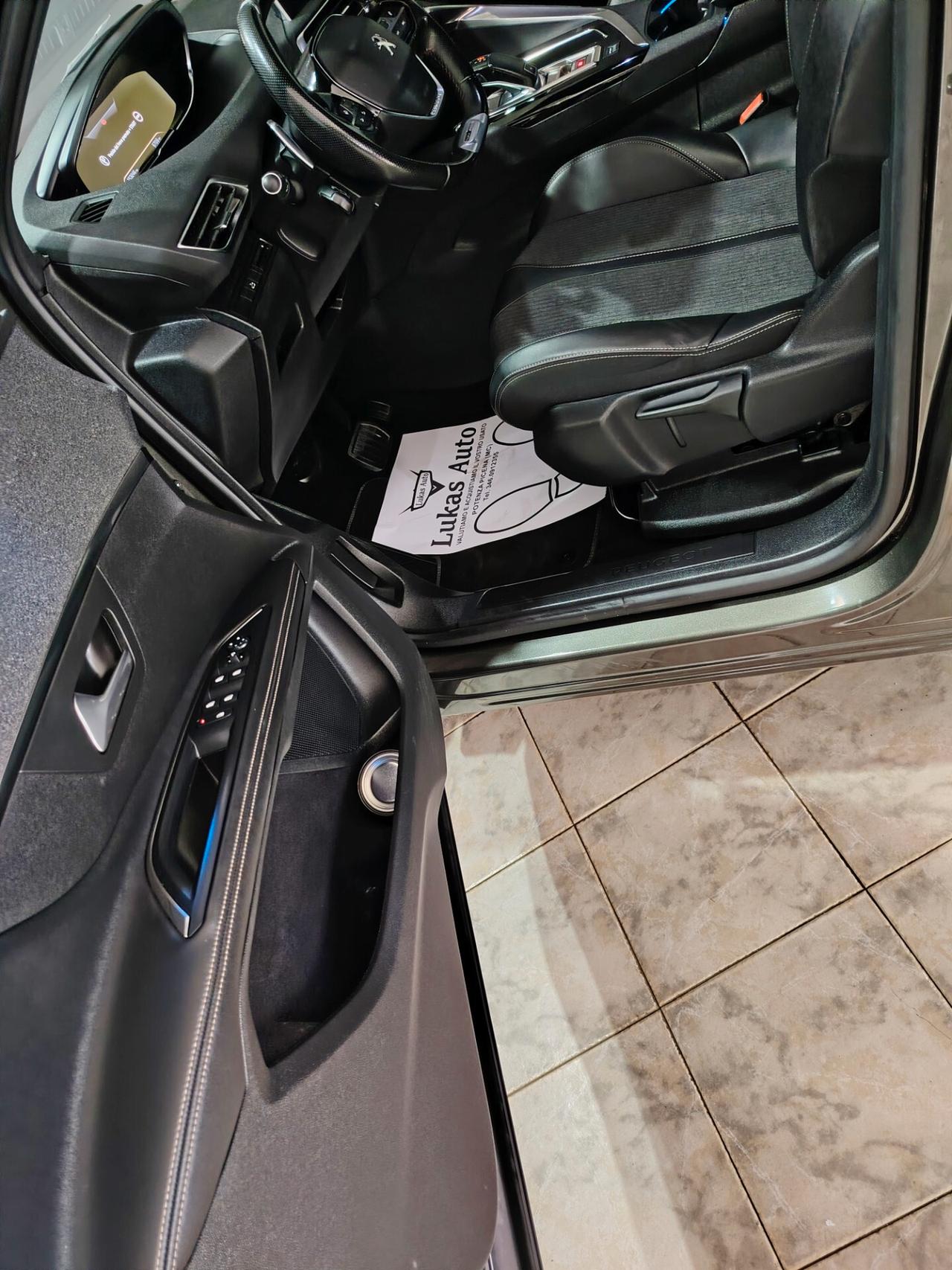 Peugeot 5008 BlueHDi 130 S&S Business
