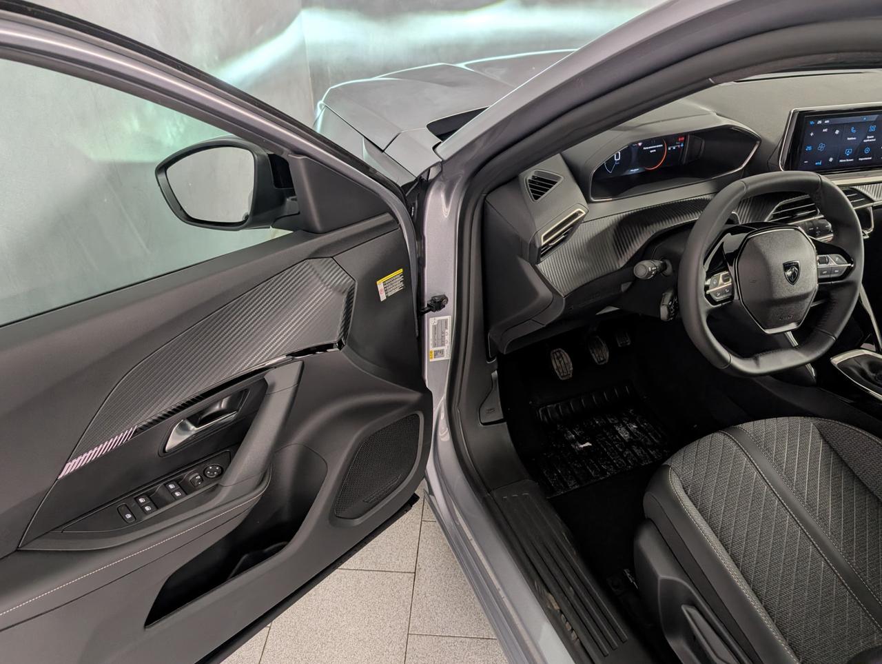 Peugeot 2008 1.2 puretech 100cv Allure