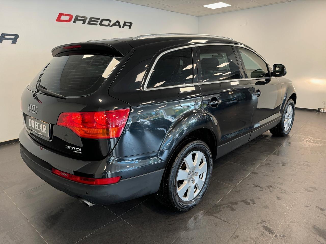 Audi Q7 3.0 V6 TDI 233CV quattro tiptronic