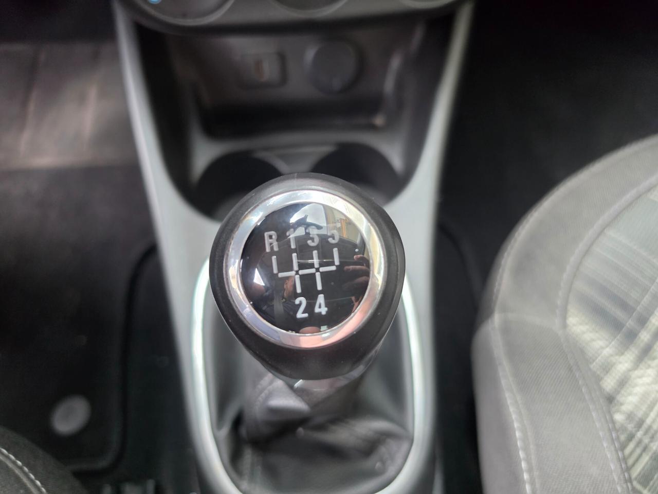 Opel Corsa 1.2 5 porte b-Color