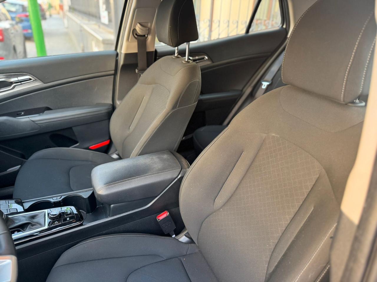 Kia Sportage 1.6 TGDi MHEV DCT Business