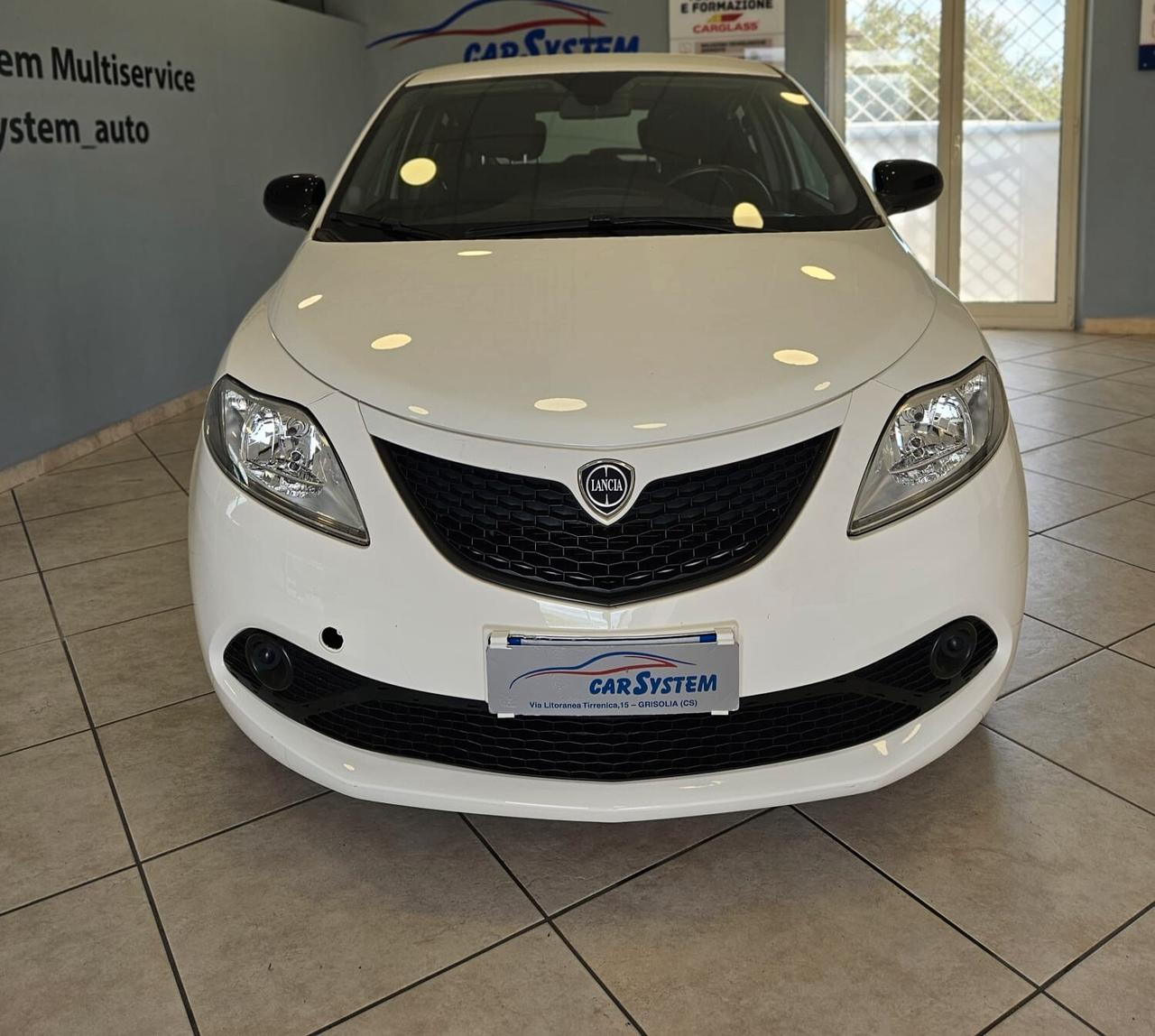 Lancia Ypsilon 1.2 69 CV 5 porte Gold