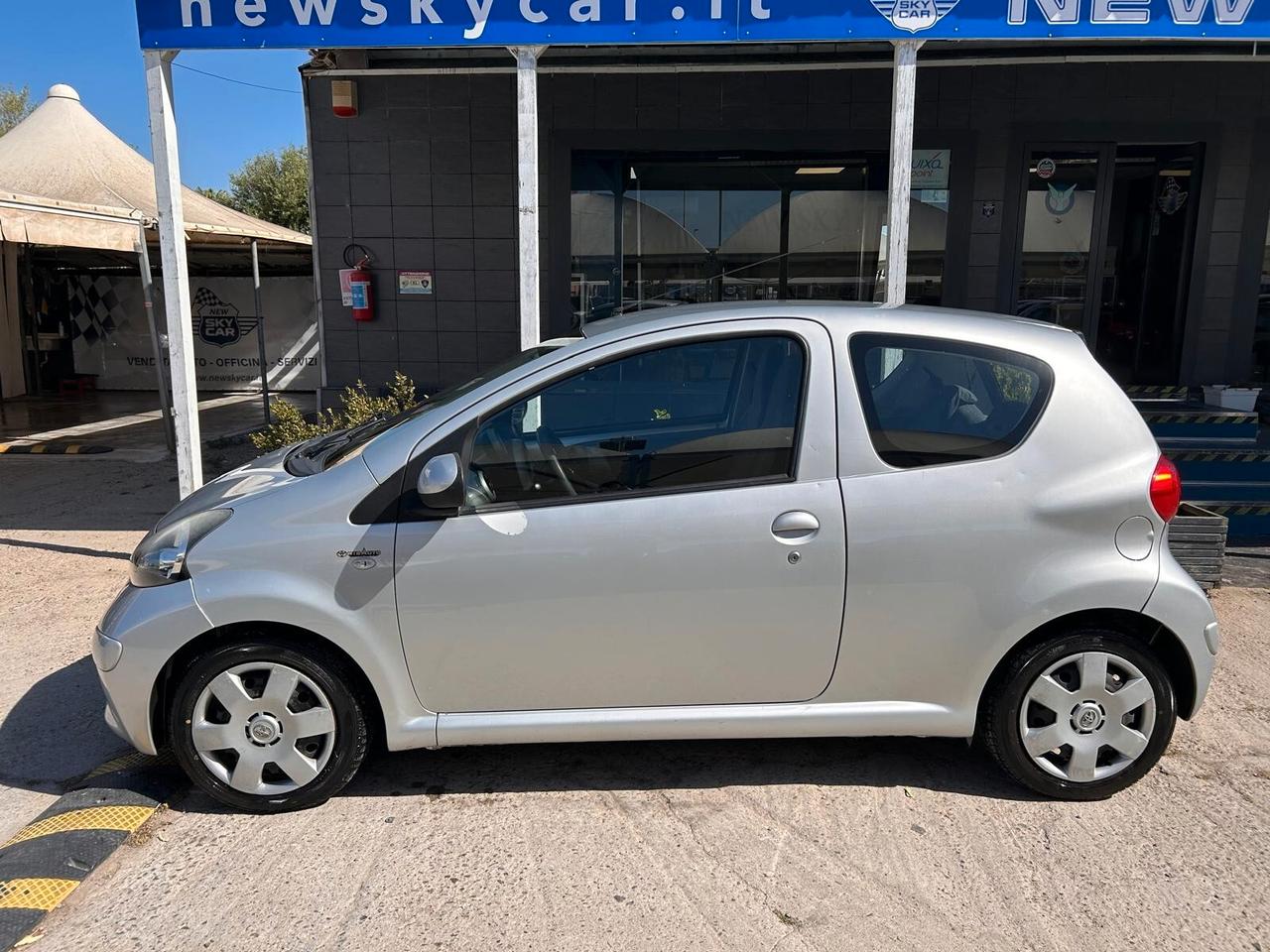 Toyota Aygo 1.0 12V VVT-i 3 porte Sol