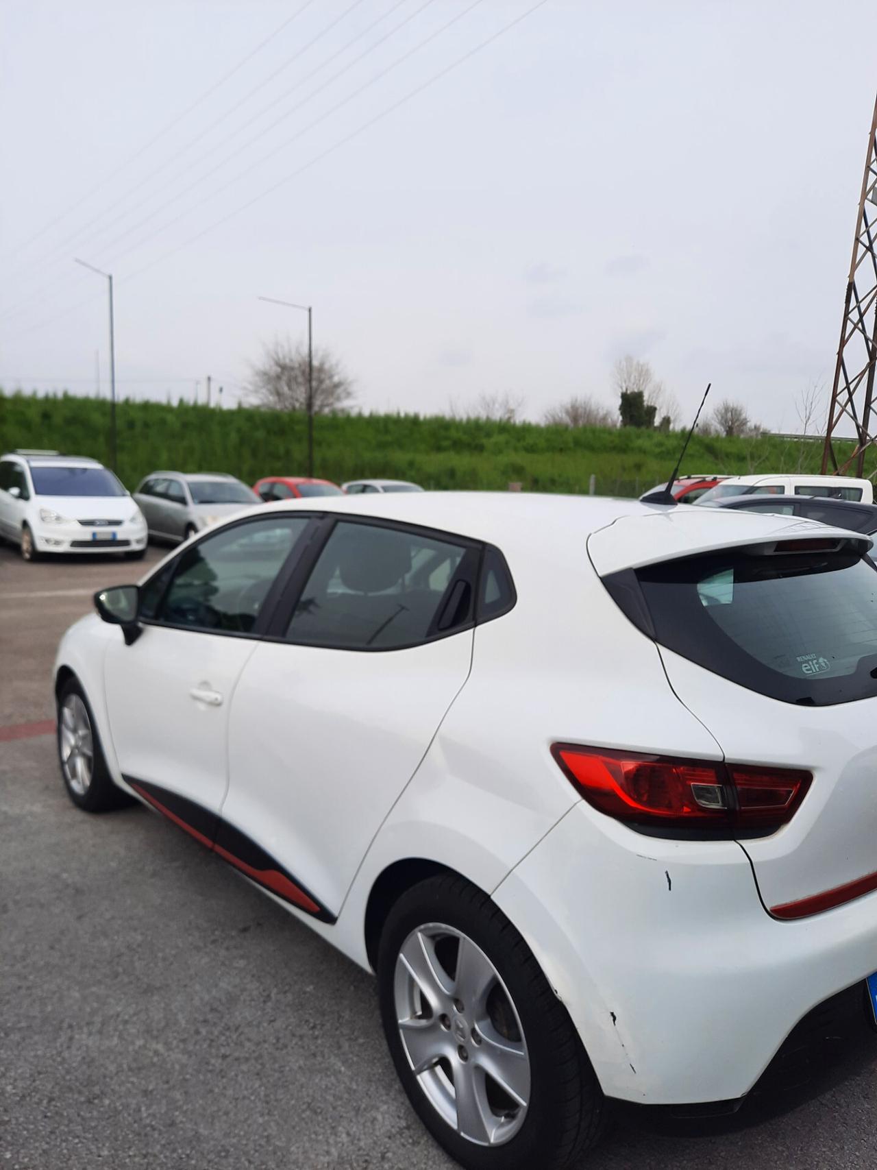 Renault Clio 1.2 75CV 5 porte Live OK NEOPATENTATI