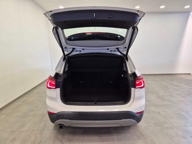 BMW X1 sDrive18d Advantage - Cruise/Lim - Bluetooth