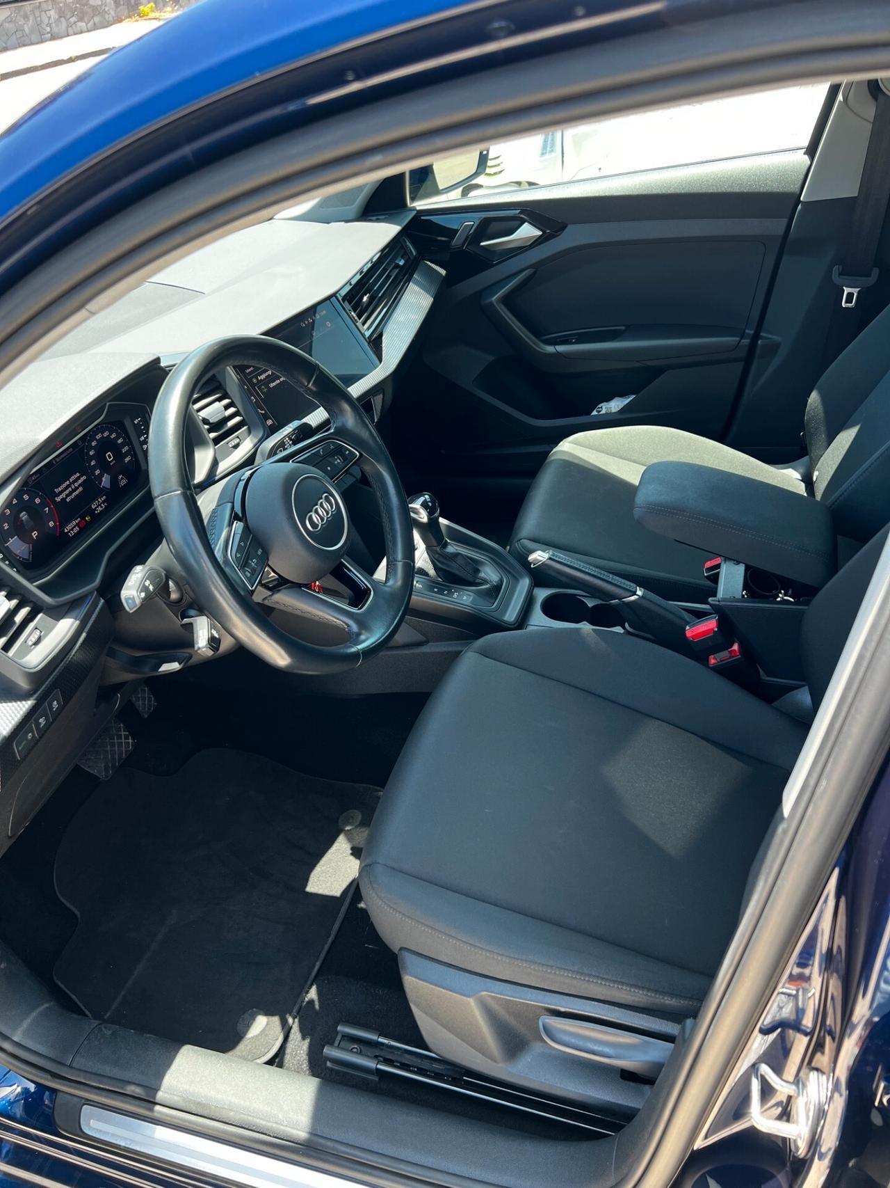 Audi A1 allstreet 30 TFSI S tronic Identity Contrast