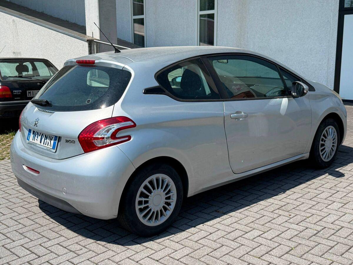 Peugeot 208 1.2 vti 12v Allure 3p