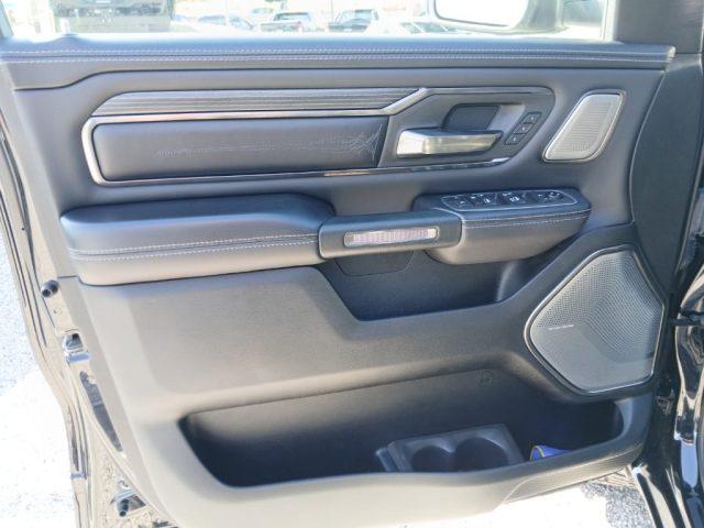 DODGE RAM 1500 5.7 GPL V8 Limited Night - N1