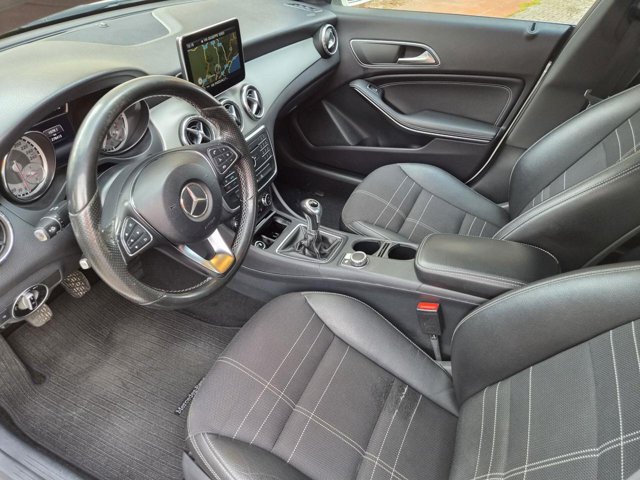 Mercedes-benz CLA 200 CDI Premium MANUALE
