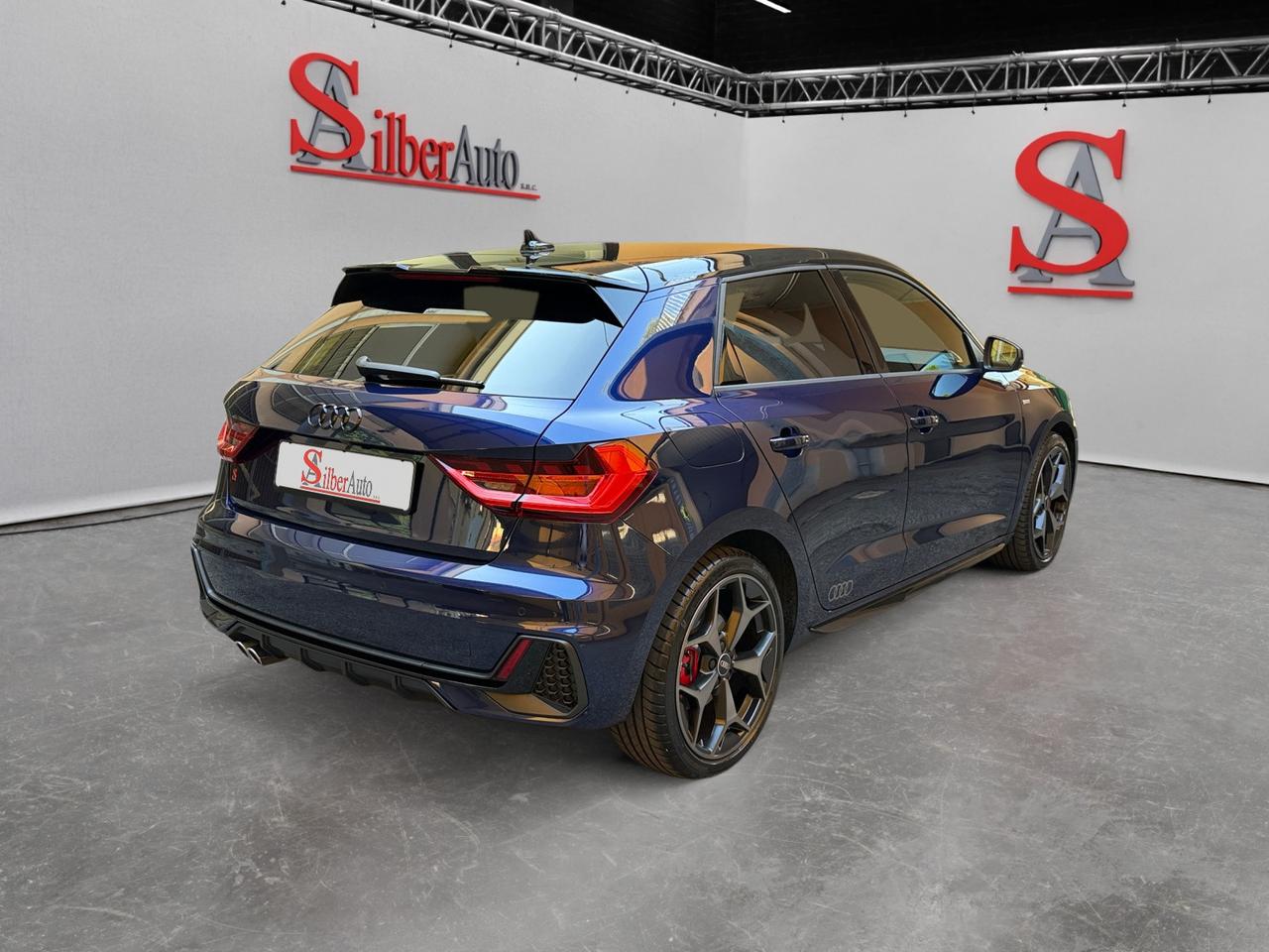 Audi A1 Sportback 40 2.0 tfsi Identity Black 207cv S-Tronic S-Line
