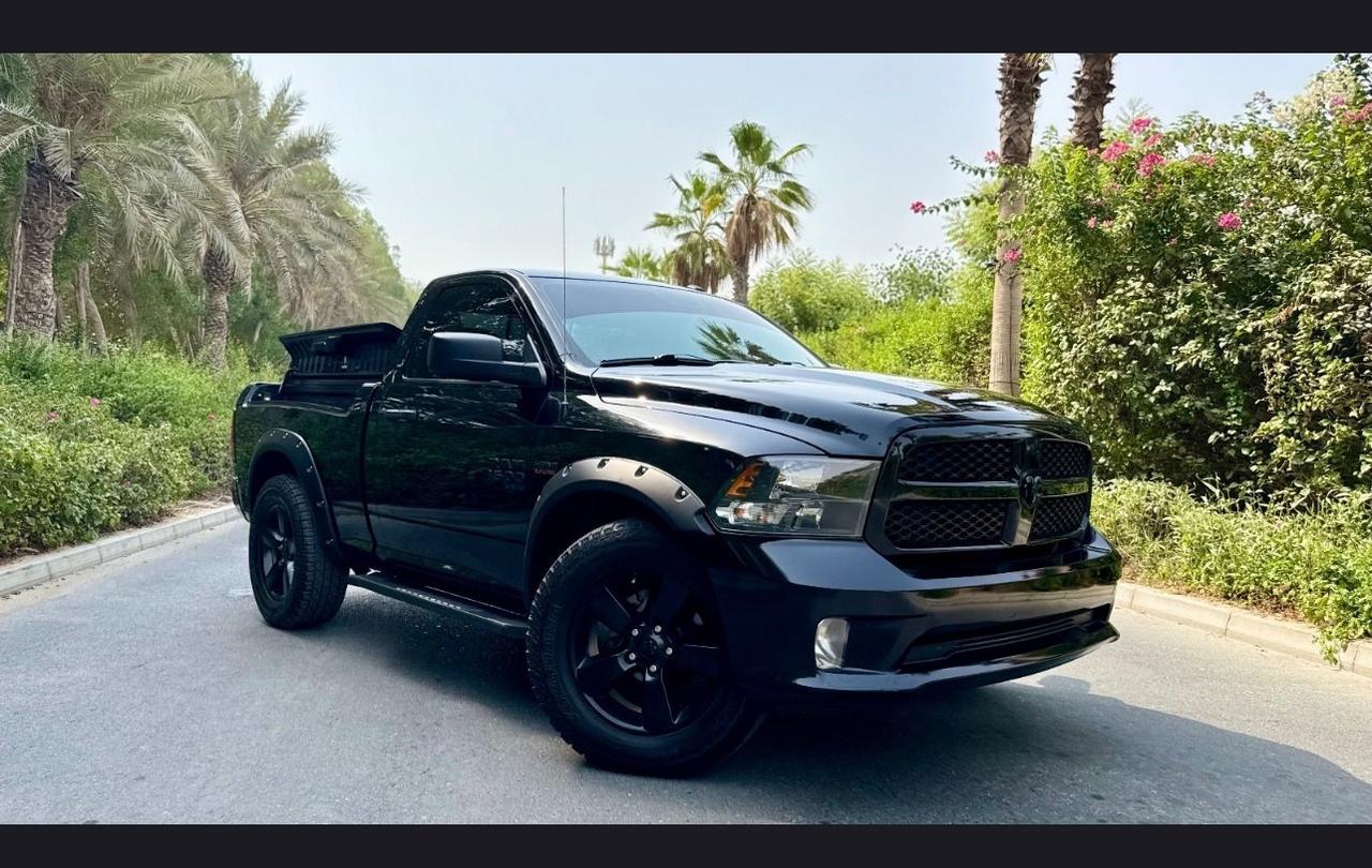 Dodge RAM 4WD 5.7 V8 Extra Cab * Box Sport