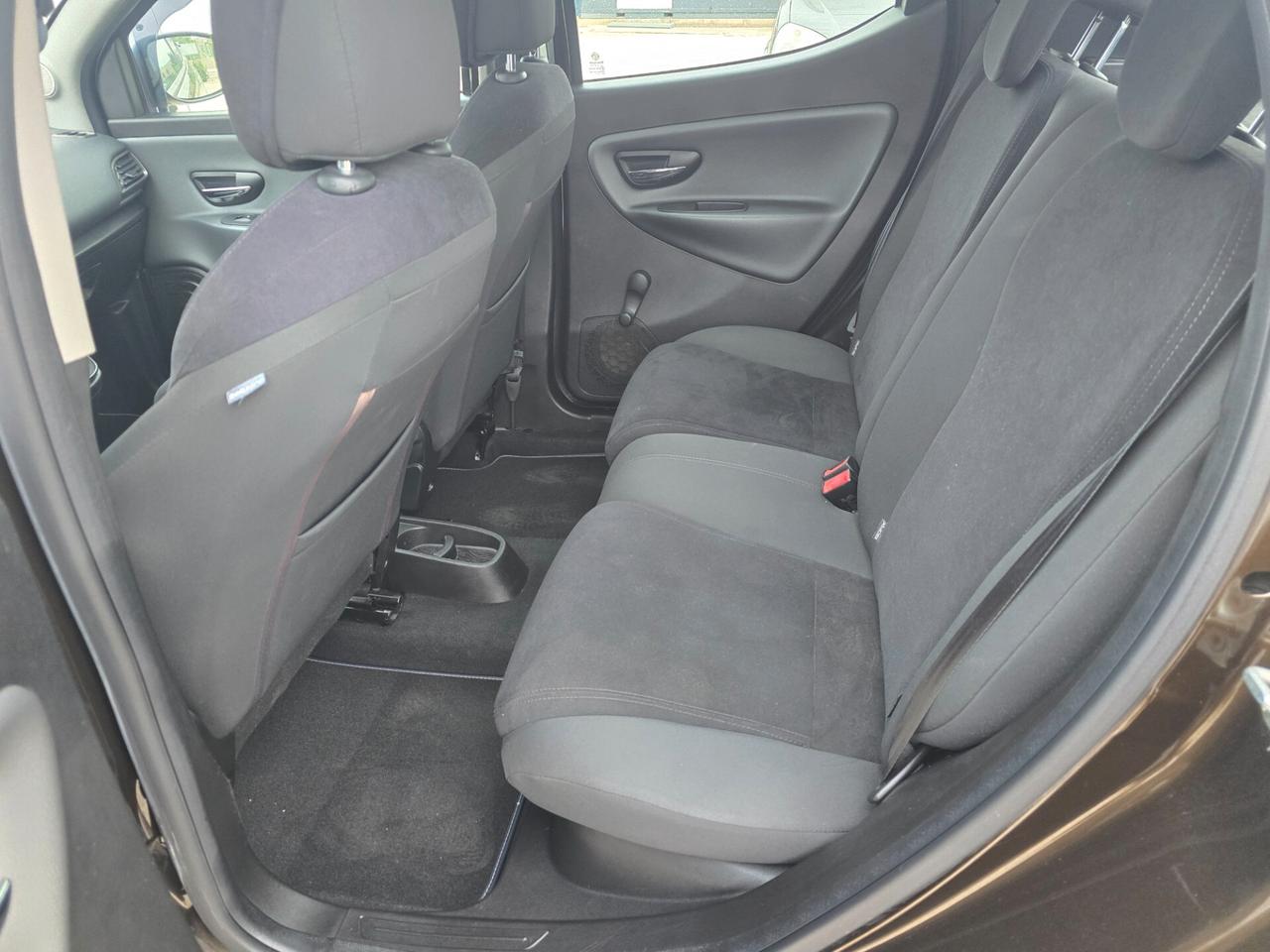 Lancia Ypsilon 1.2 tettuccio panoramico