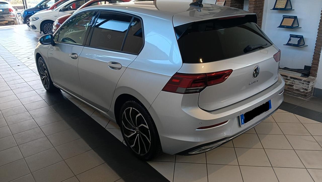 Volkswagen Golf 1.0 eTSI EVO DSG Life